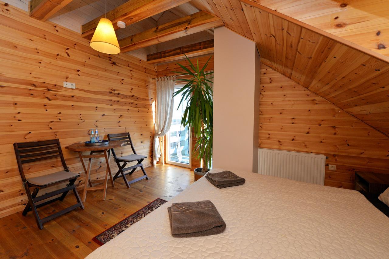 Zuvienes Pasiure Bed & Breakfast Rubikiai Exterior photo