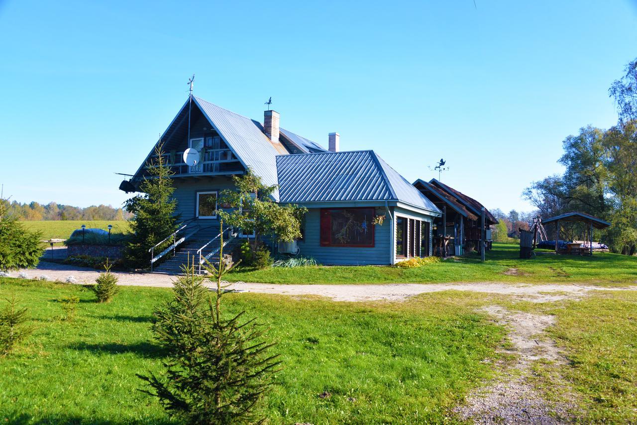 Zuvienes Pasiure Bed & Breakfast Rubikiai Exterior photo