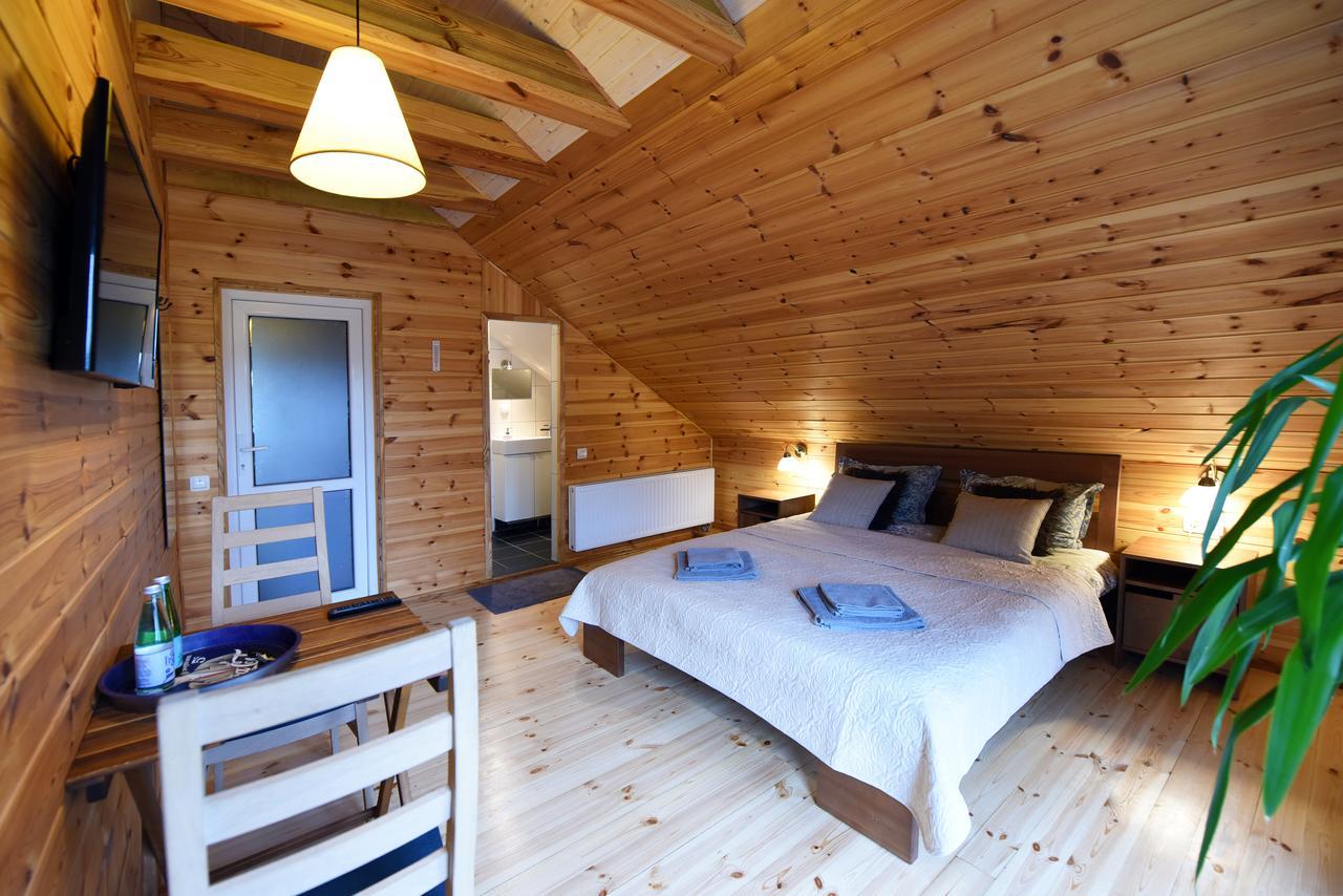 Zuvienes Pasiure Bed & Breakfast Rubikiai Exterior photo